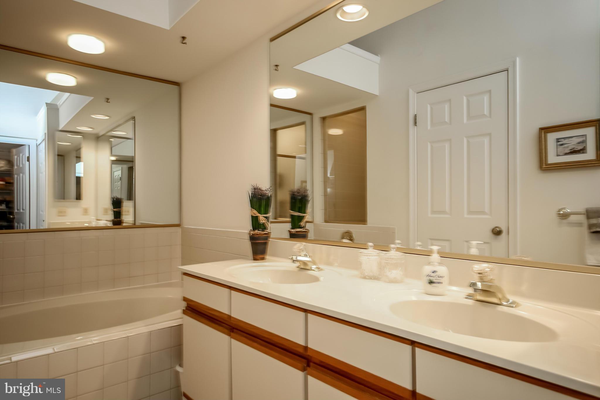 RIVA TRACE - Residential