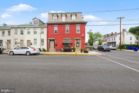 Photo of 160 N West Street, CARLISLE, PA 17013 (MLS # PACB2053244)