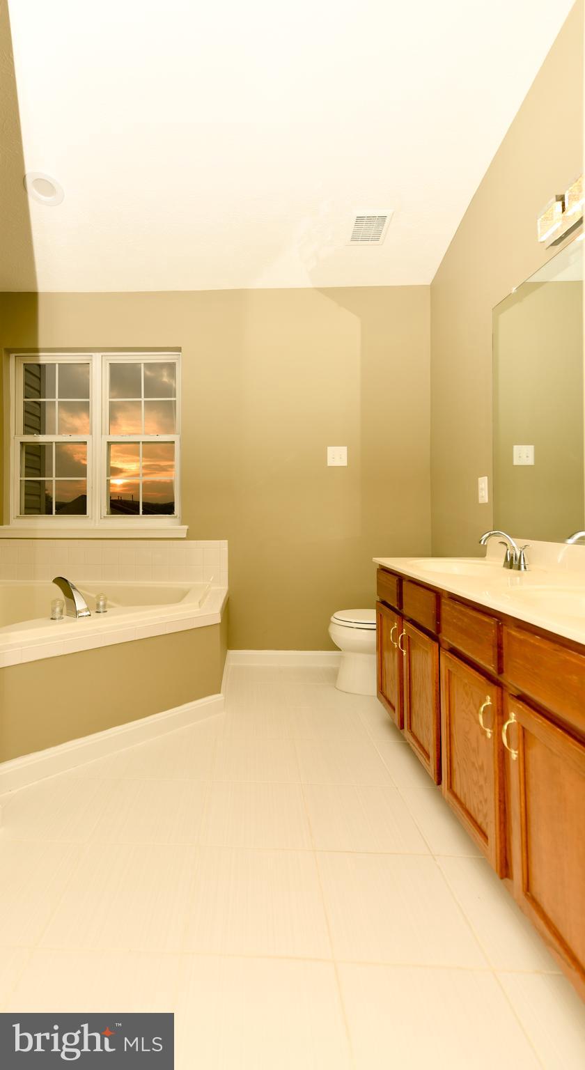 WELLINGTON TRACE - Residential