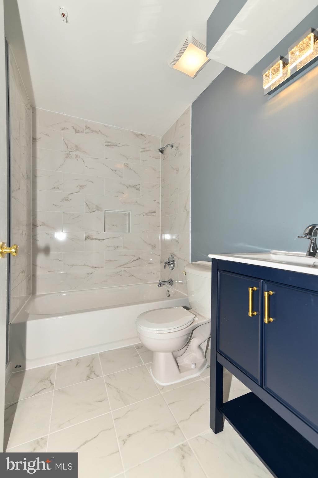 WELLINGTON TRACE - Residential