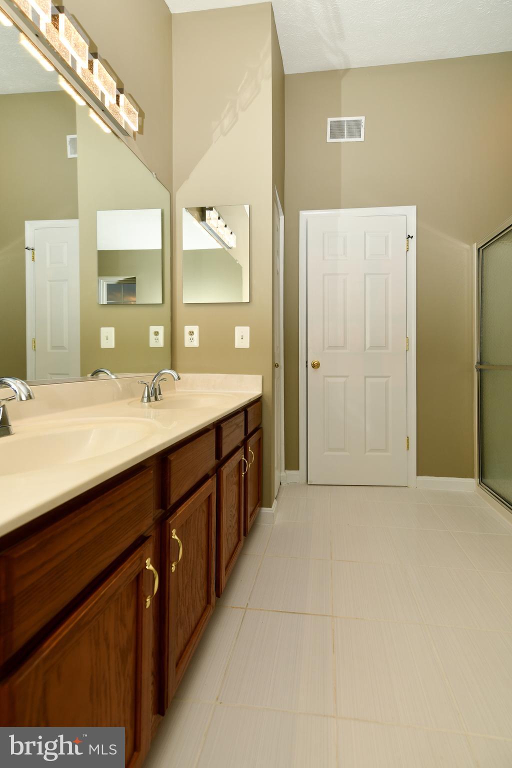 WELLINGTON TRACE - Residential