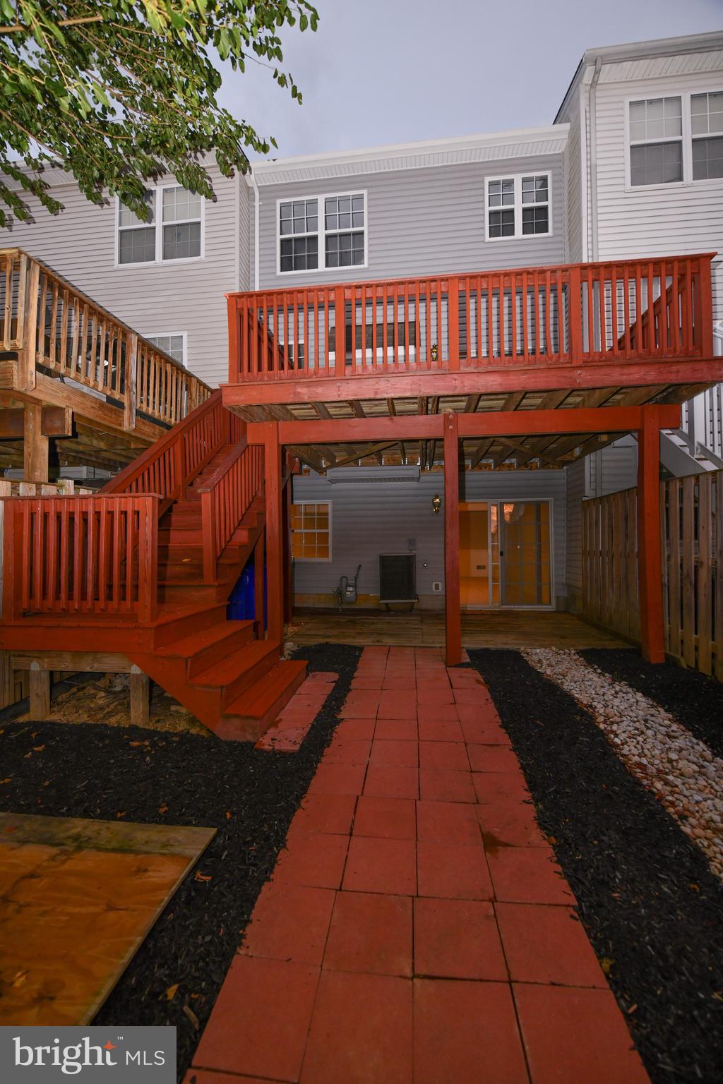 WELLINGTON TRACE - Residential