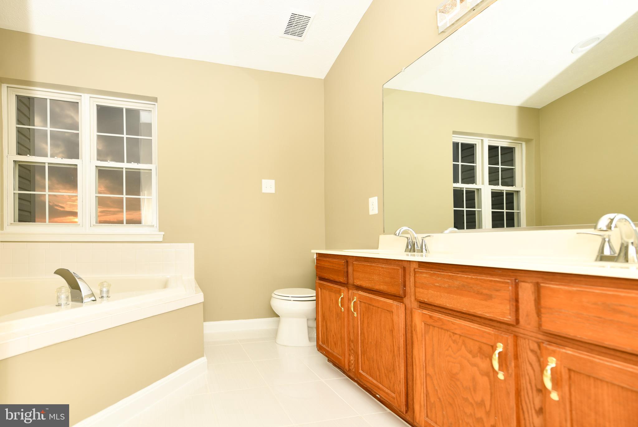 WELLINGTON TRACE - Residential