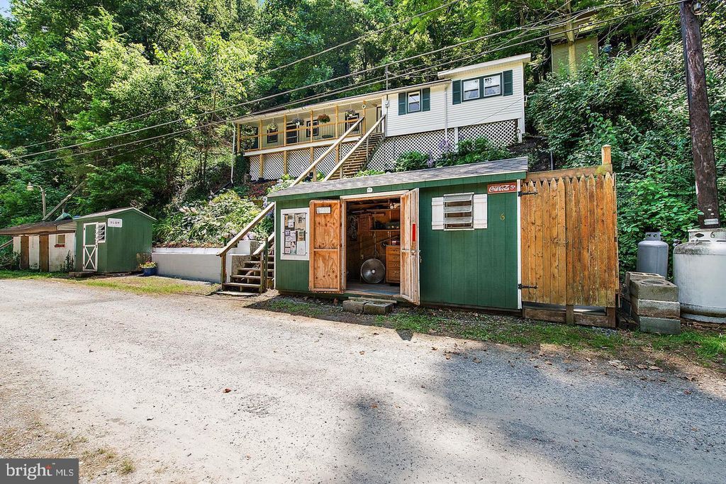 Photo of 6 TROLLEY RD, PEQUEA, PA 17565 (MLS # PALA2039652)