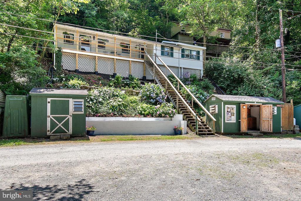 Photo of 6 TROLLEY RD, PEQUEA, PA 17565 (MLS # PALA2039652)