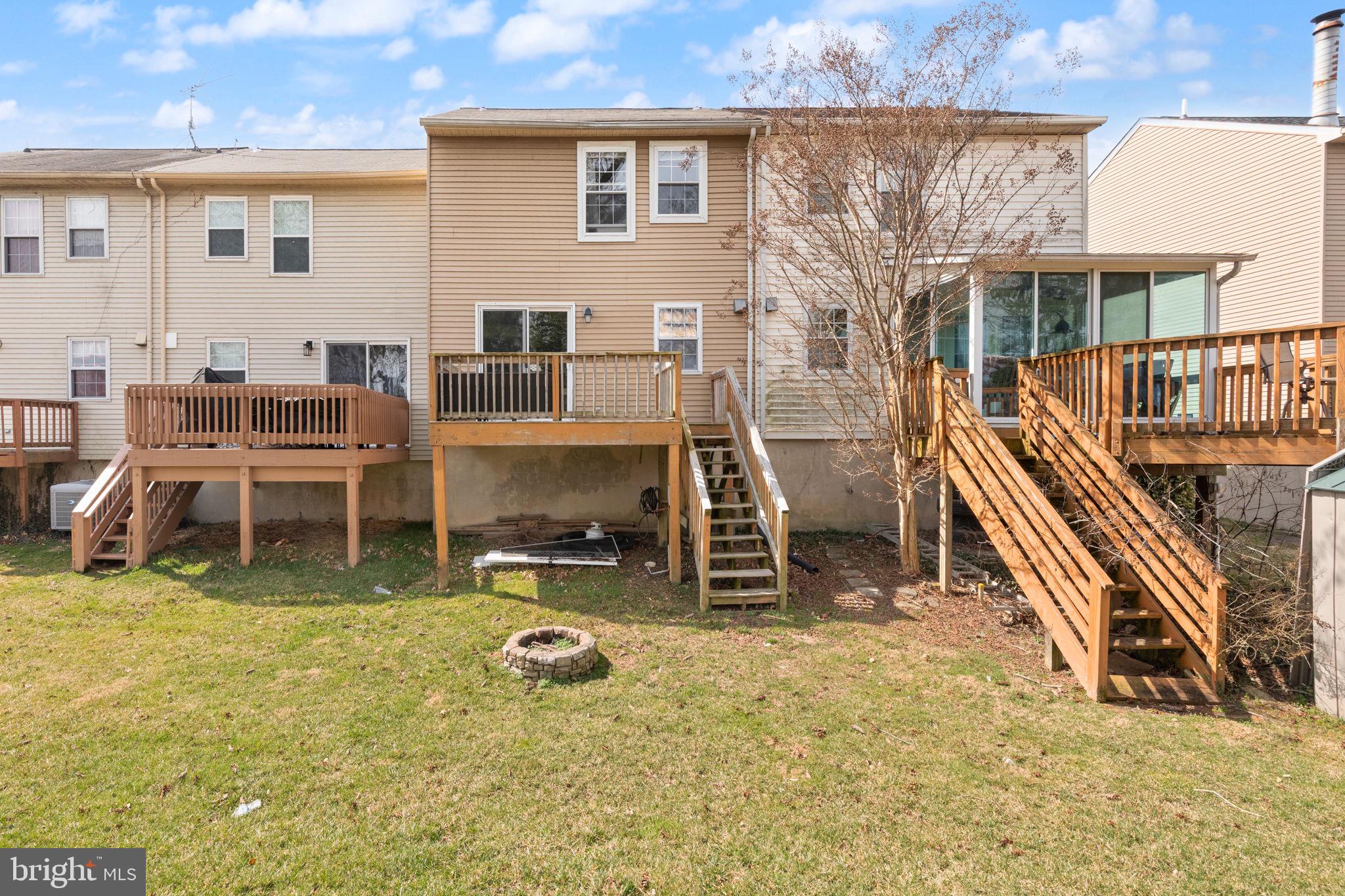 WOODSDALE MANOR - Residential