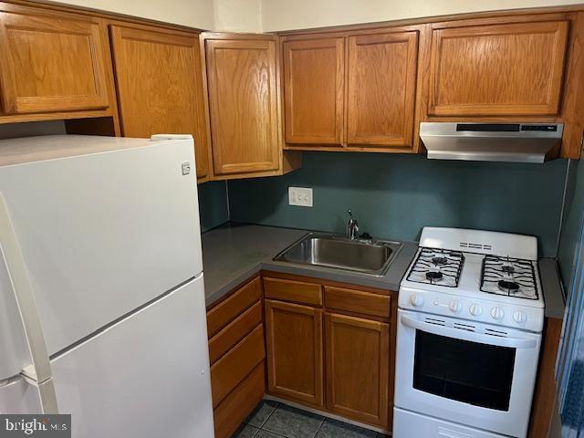 300 S LEMON STREET