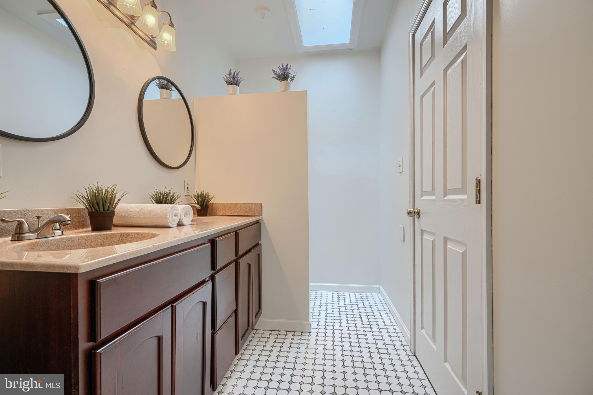 HIGHLANDTOWN - Residential