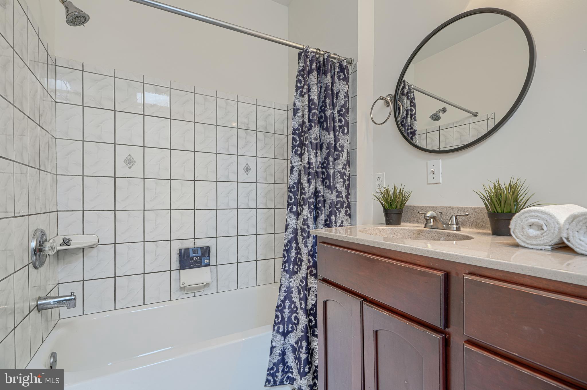 HIGHLANDTOWN - Residential