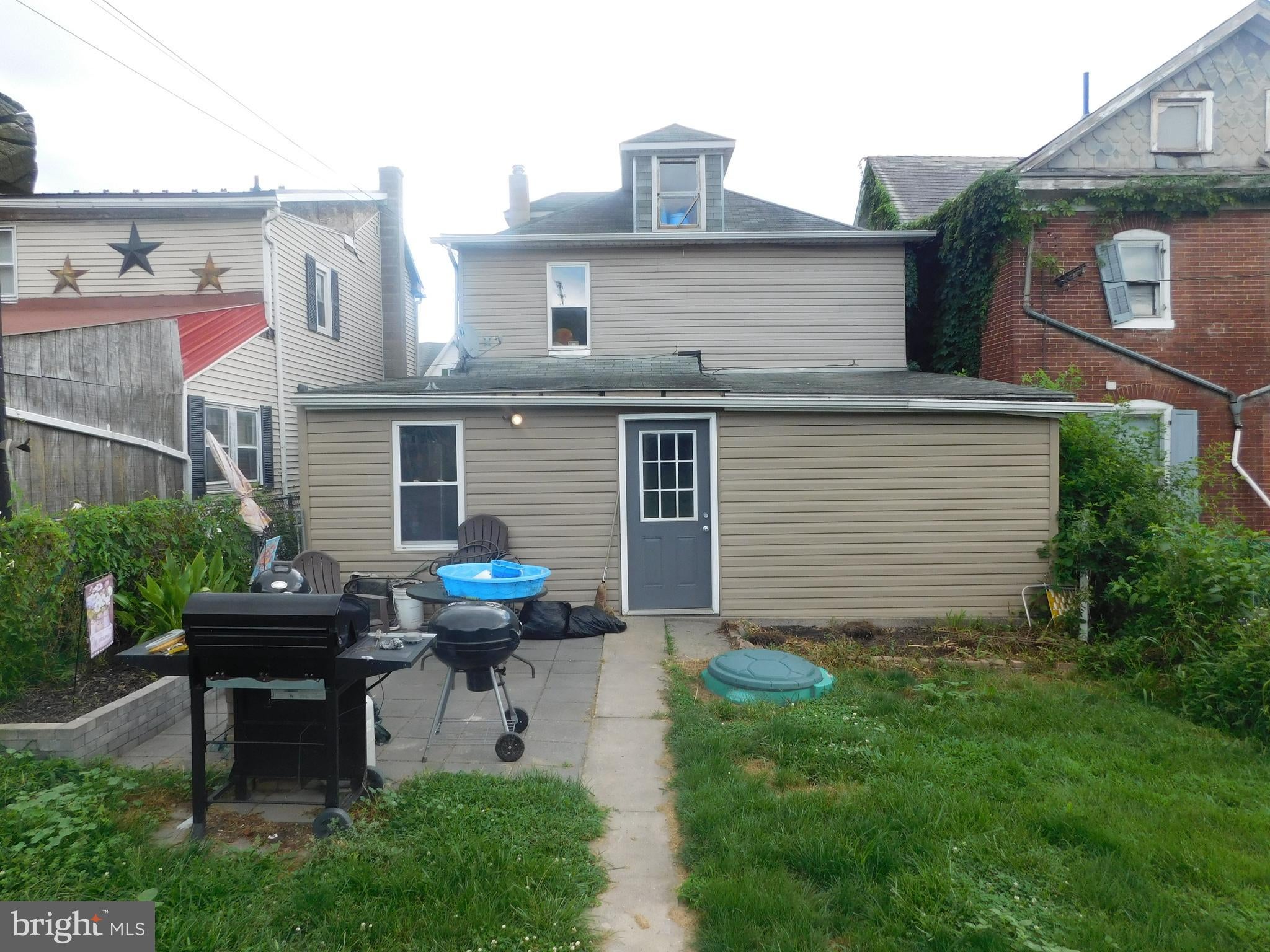 317 LOGAN STREET
