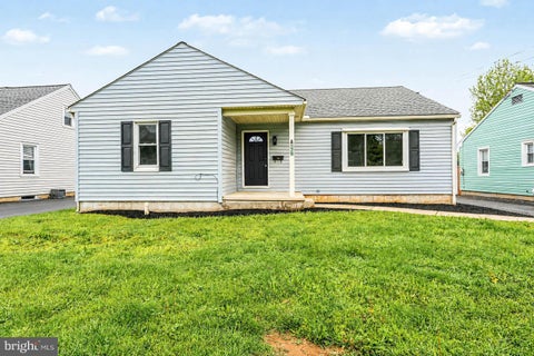 Homes For Sale - 179 N Wolf Street<br/> MANHEIM, PA 17545