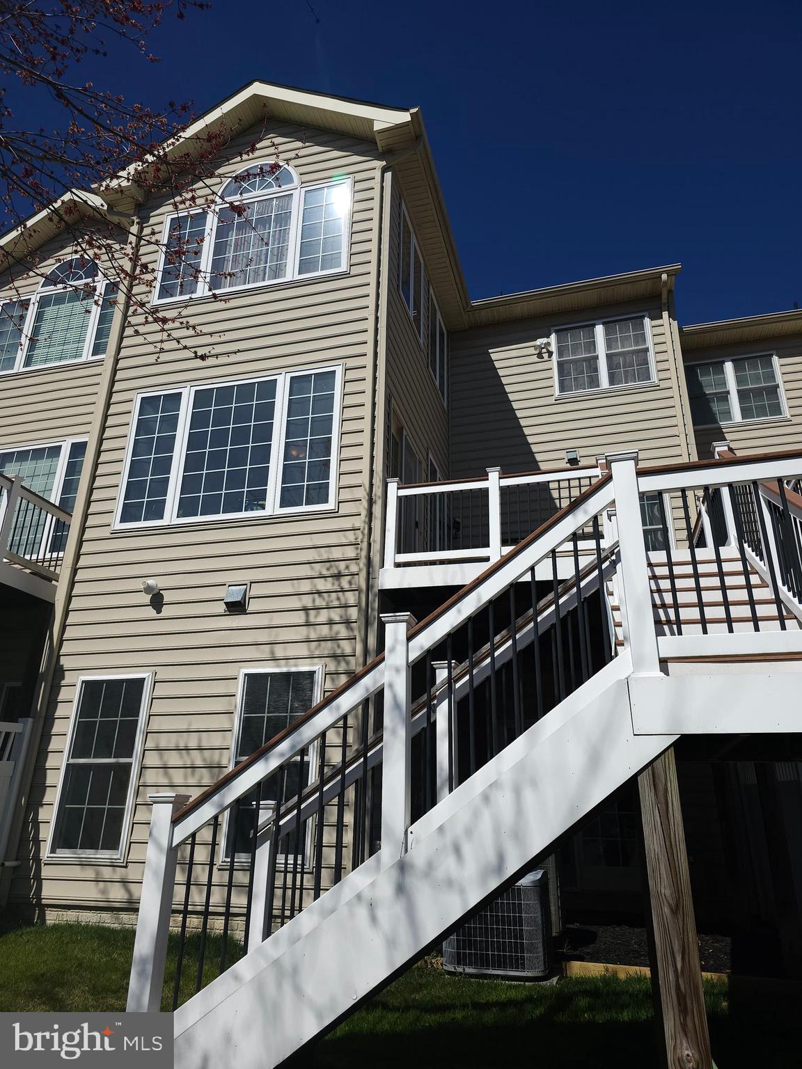 MARLBORO RIDGE - Residential