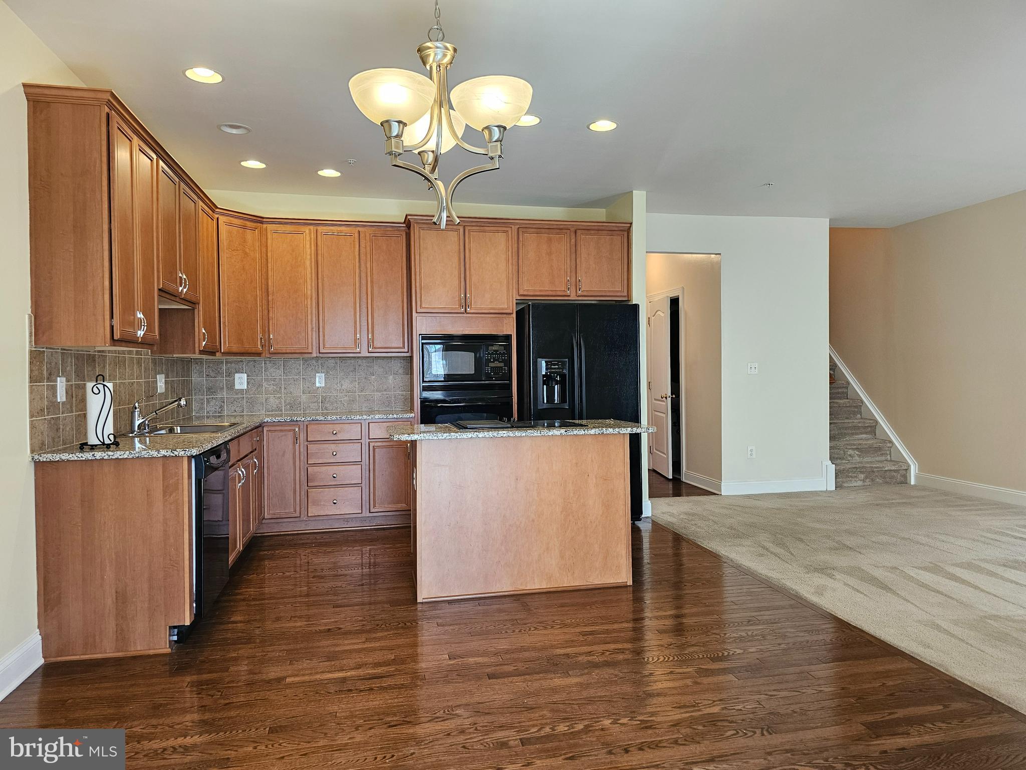 MARLBORO RIDGE - Residential