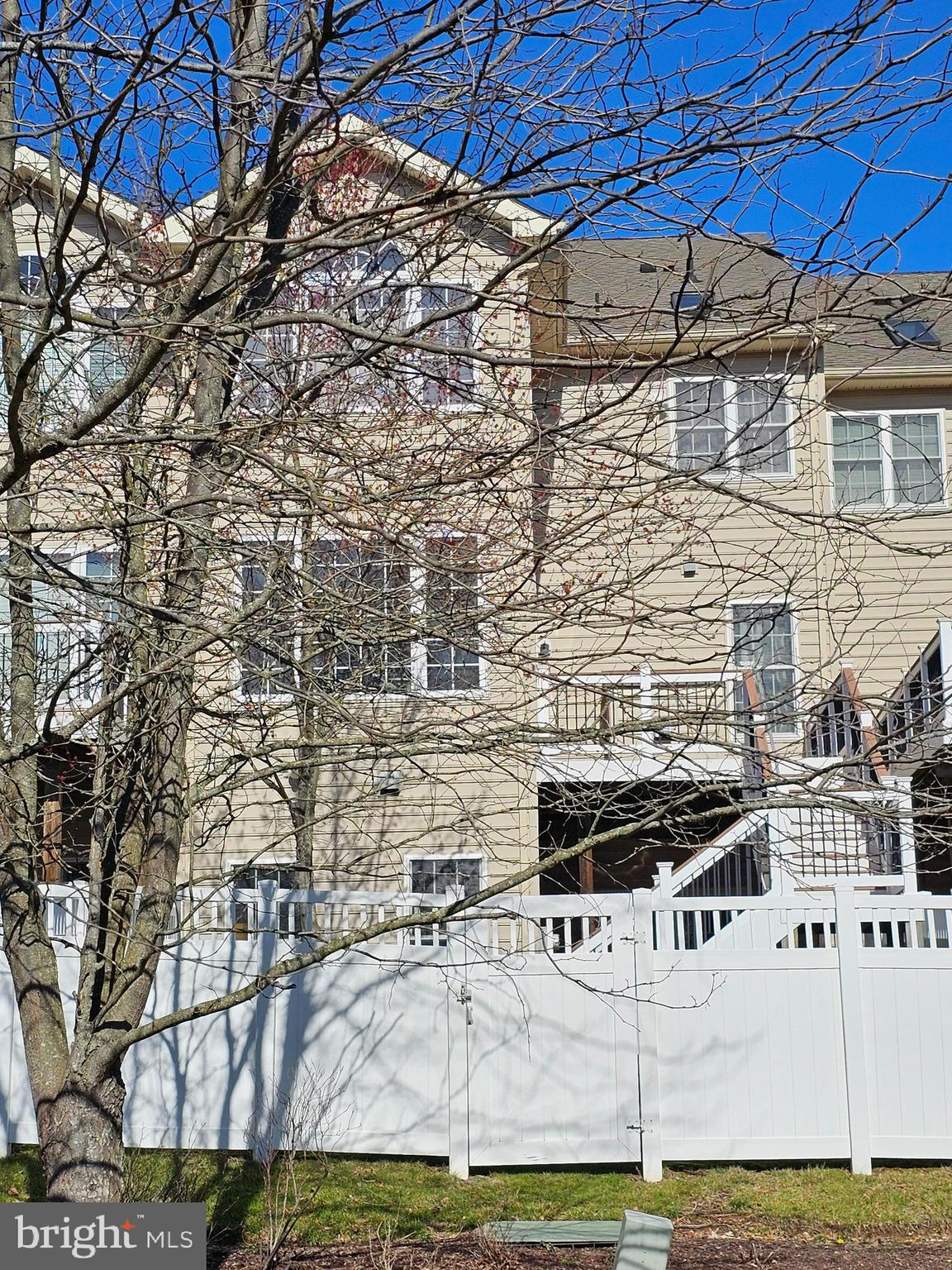 MARLBORO RIDGE - Residential