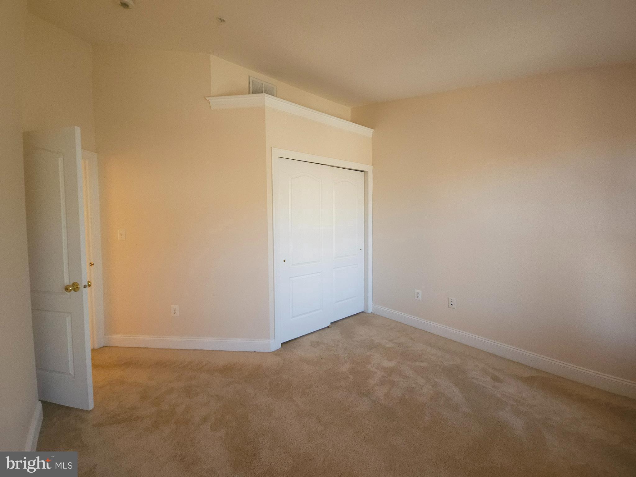 MARLBORO RIDGE - Residential