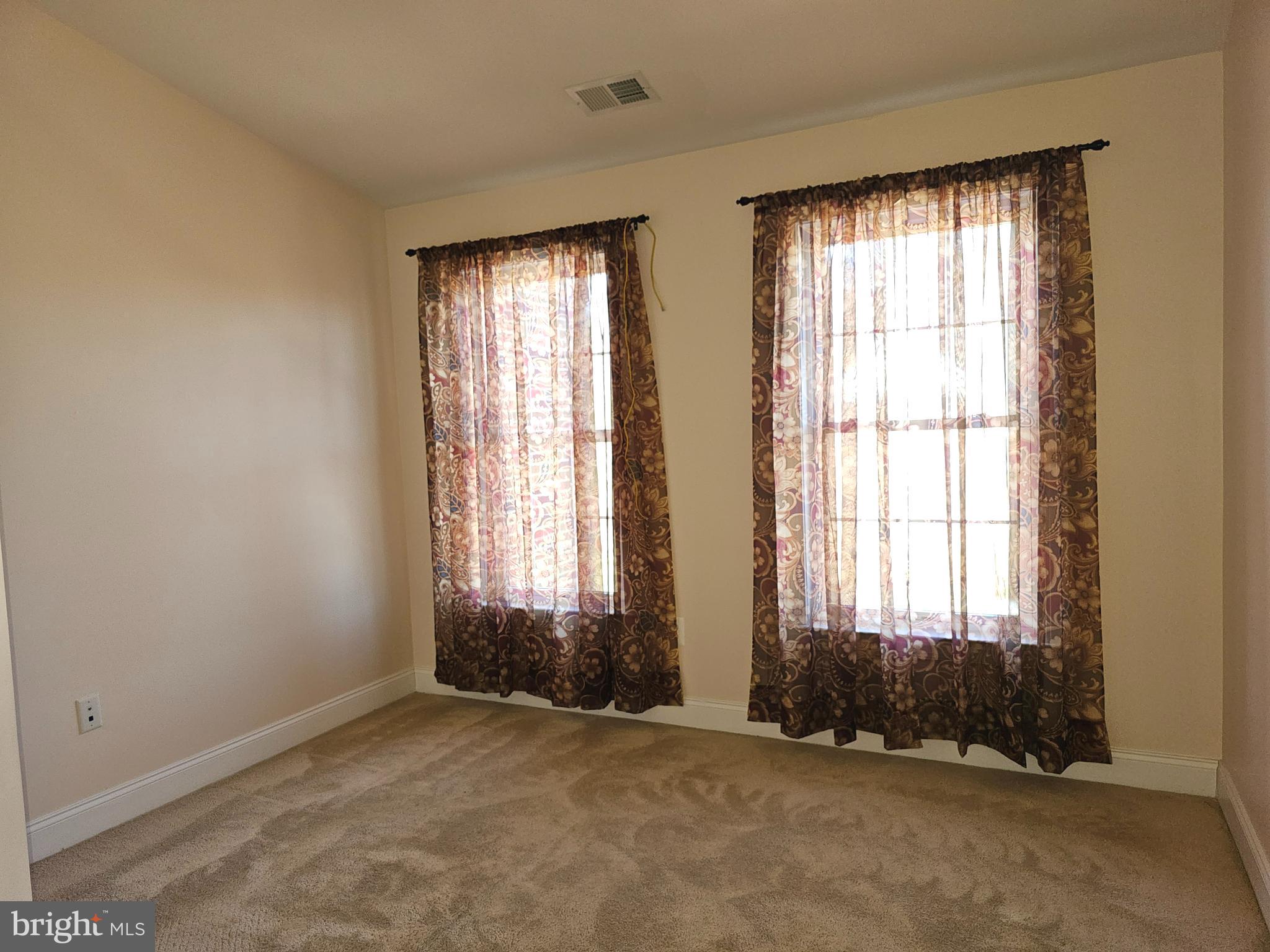 MARLBORO RIDGE - Residential