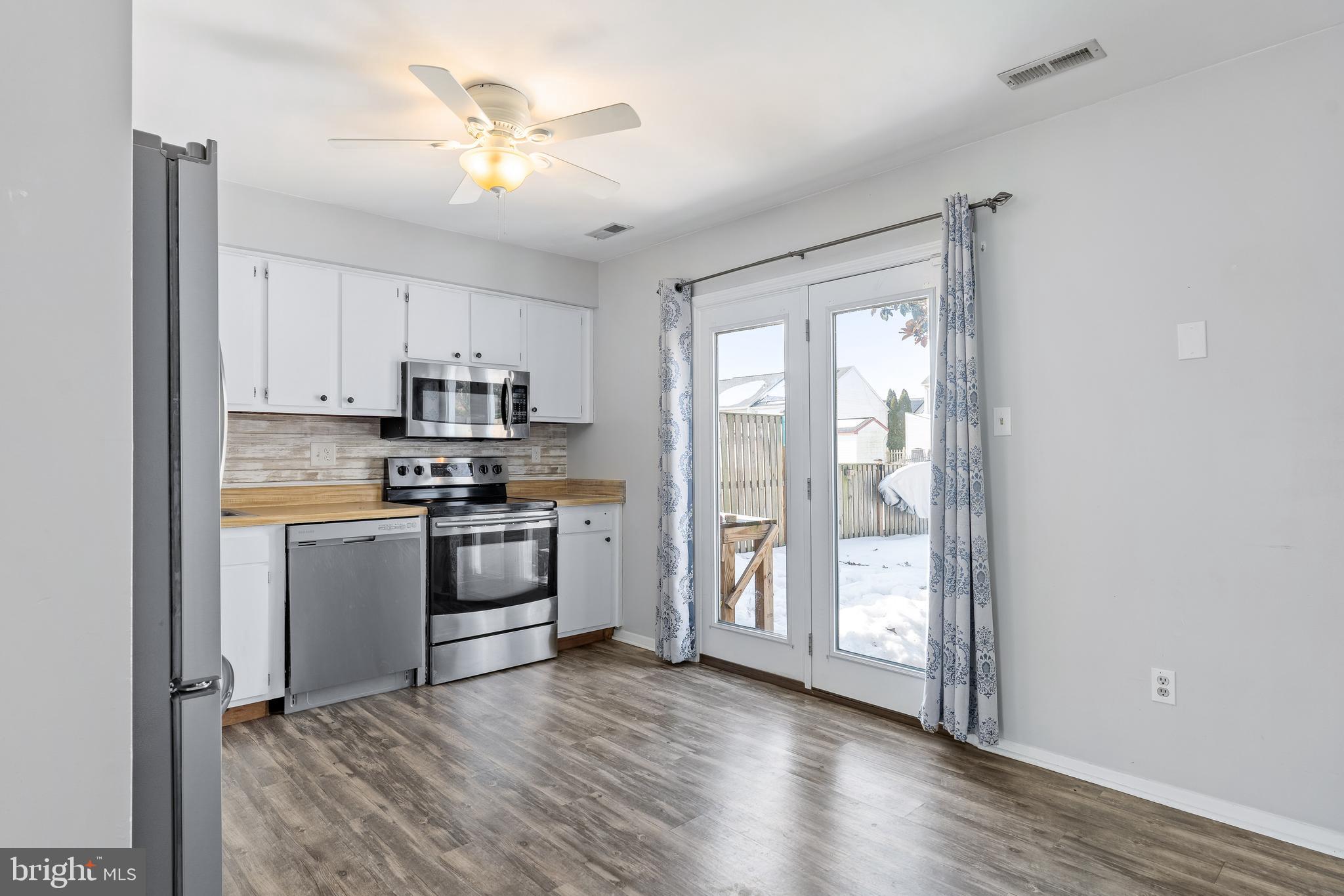 CHESAPEAKE LANDING - Residential