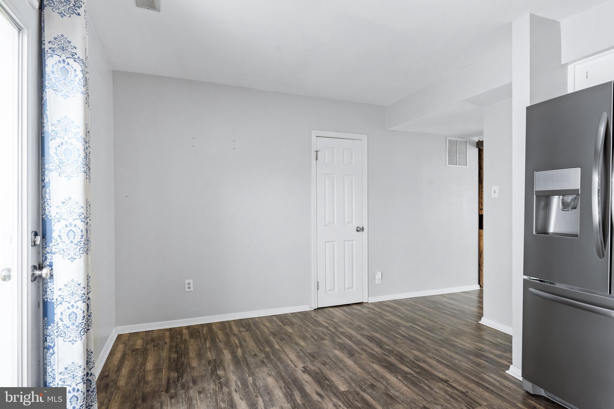 CHESAPEAKE LANDING - Residential