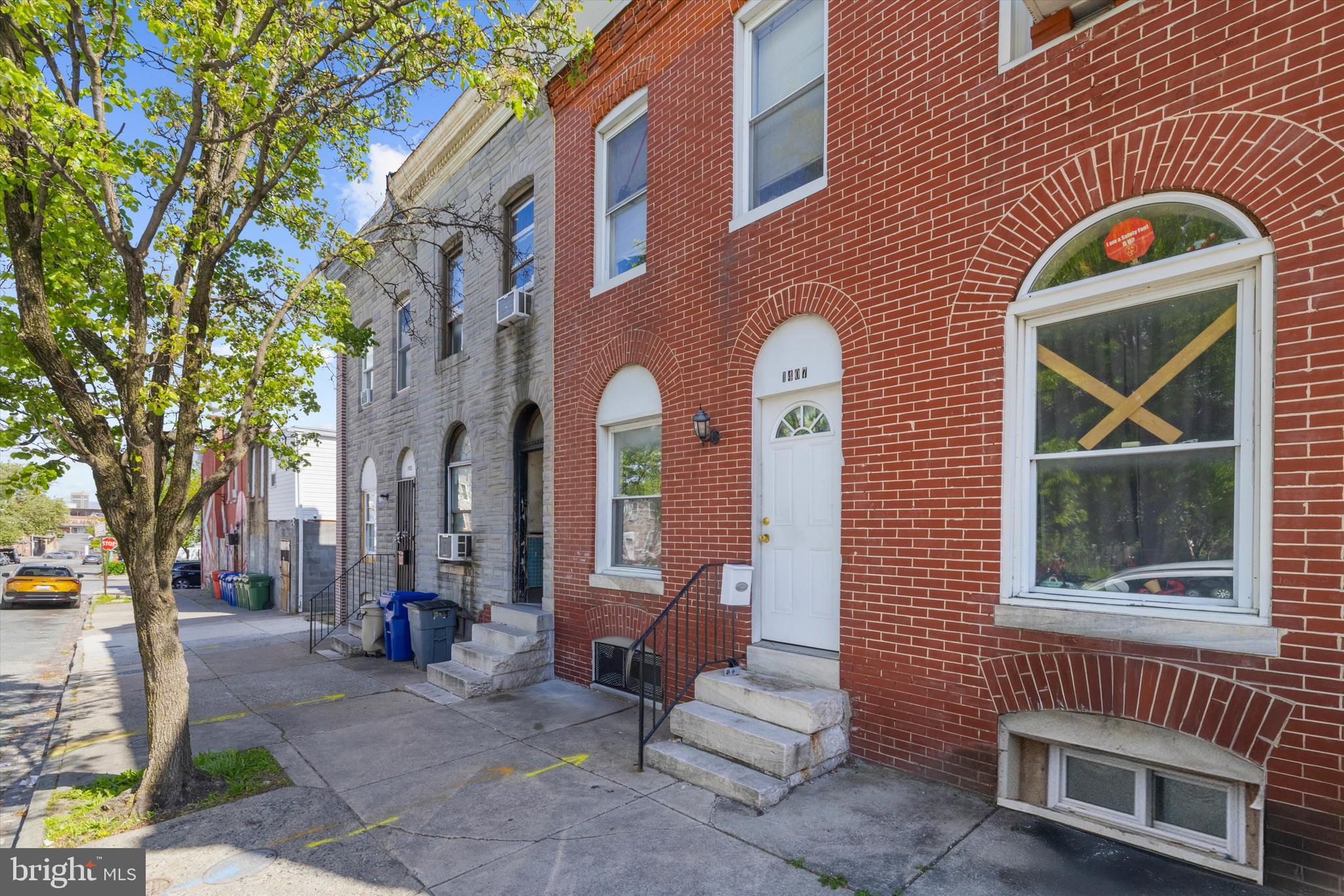 HOLLINS MARKET - Residential