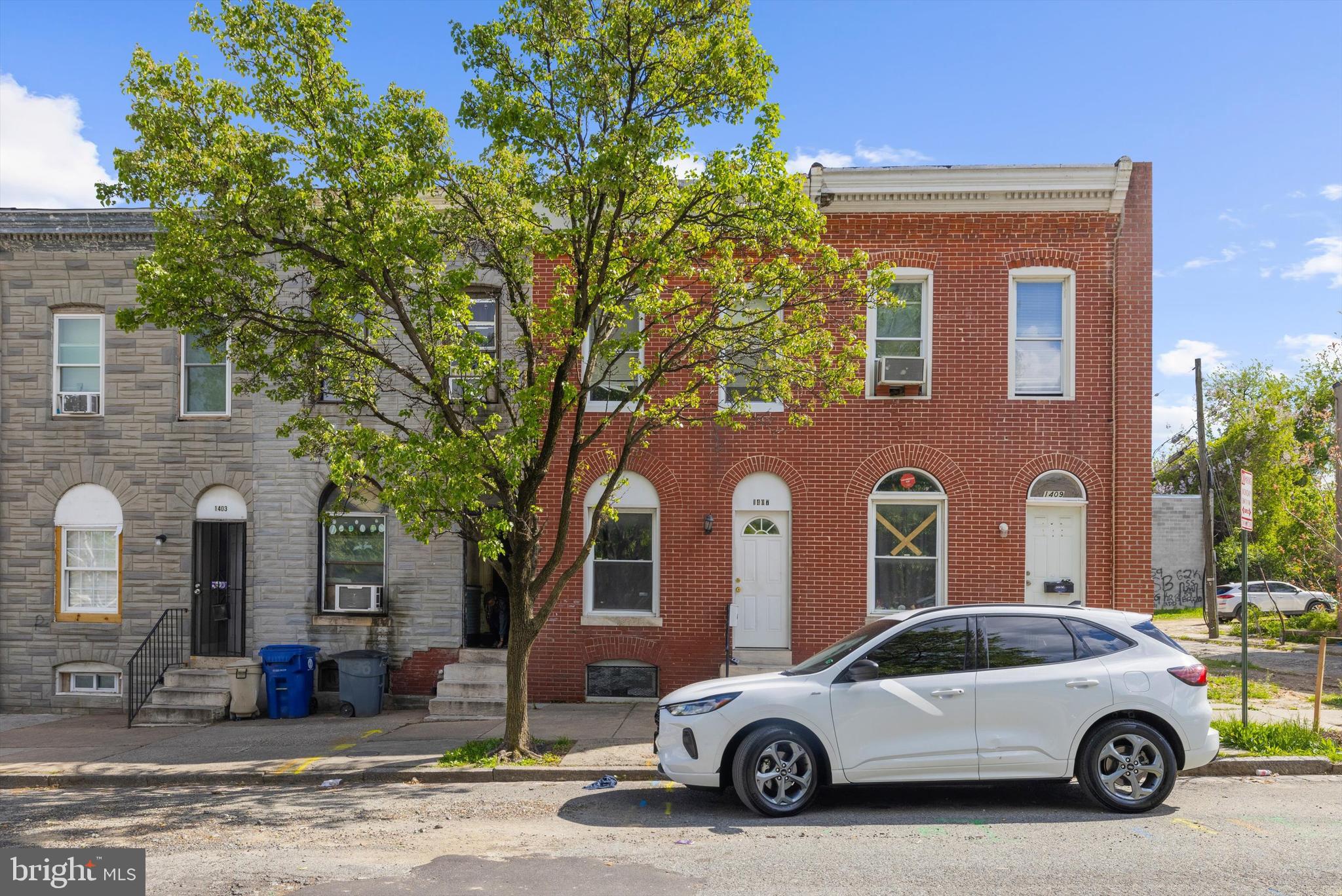 HOLLINS MARKET - Residential