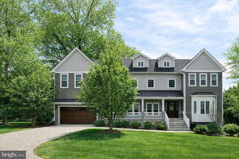 5125 REMINGTON DRIVE ALEXANDRIA VA 22309