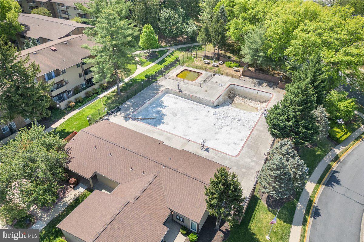 THOMAS CHOICE GARDENS - Residential