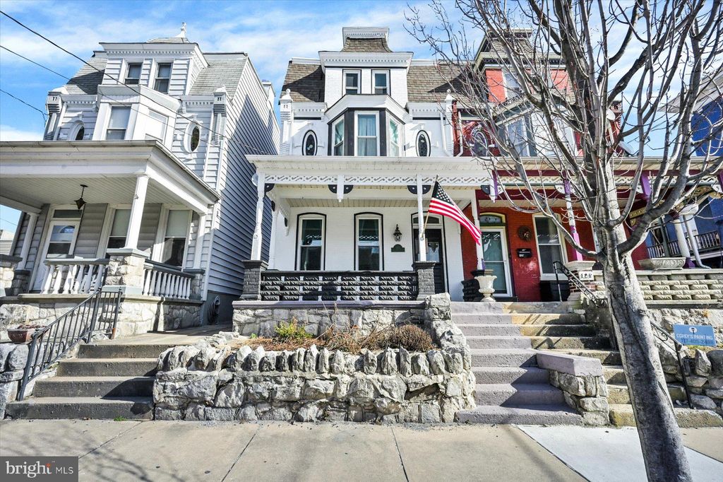 Photo of 131 N 3RD ST, COLUMBIA, PA 17512 (MLS # PALA2031030)