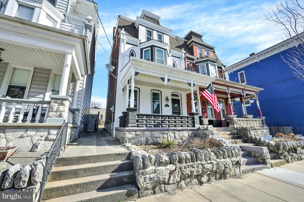 Photo of 131 N 3RD ST, COLUMBIA, PA 17512 (MLS # PALA2031030)