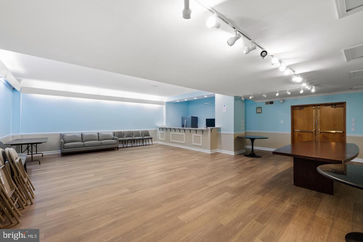 PAVILION ON THE PARK - Residential