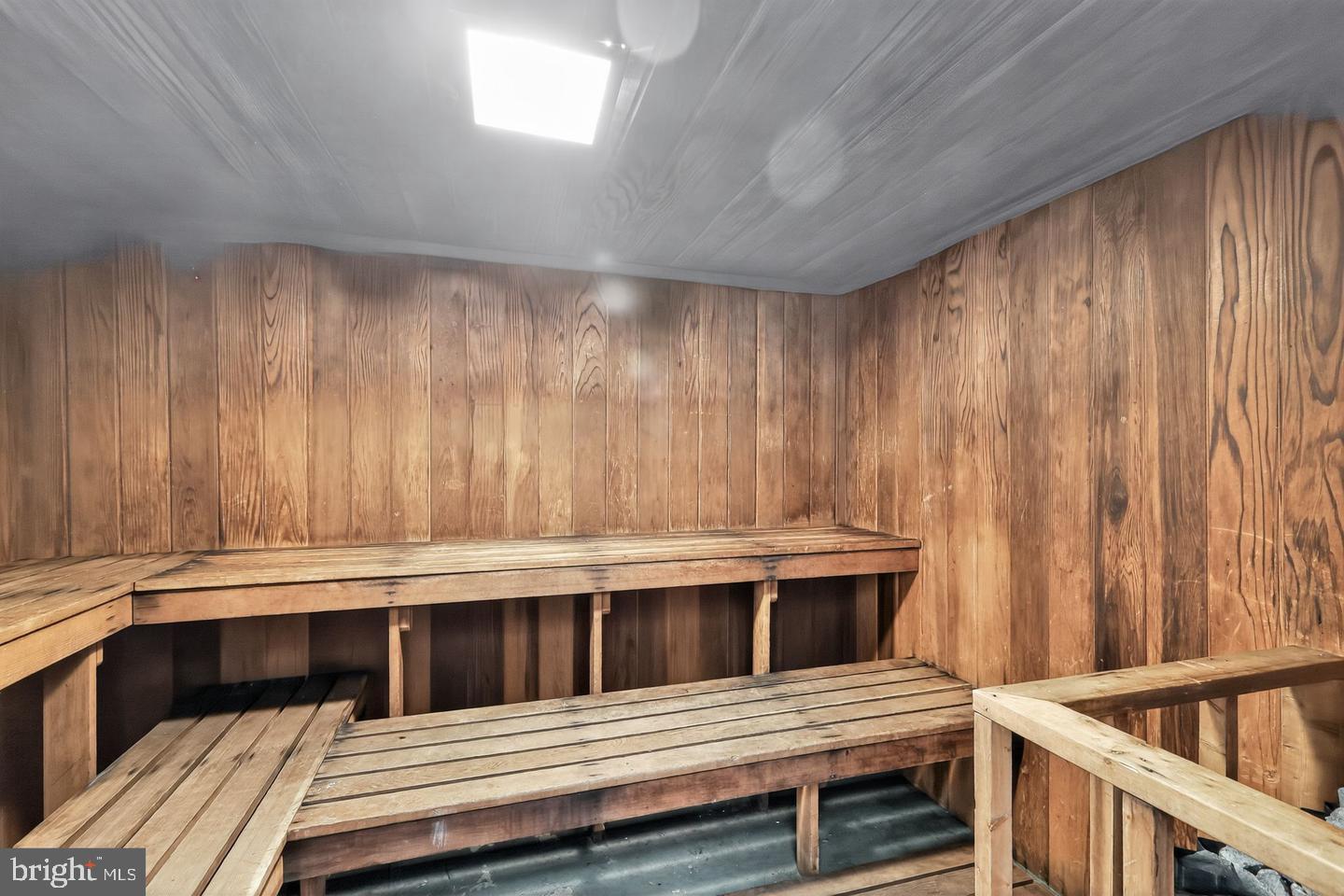 PAVILION ON THE PARK - Residential