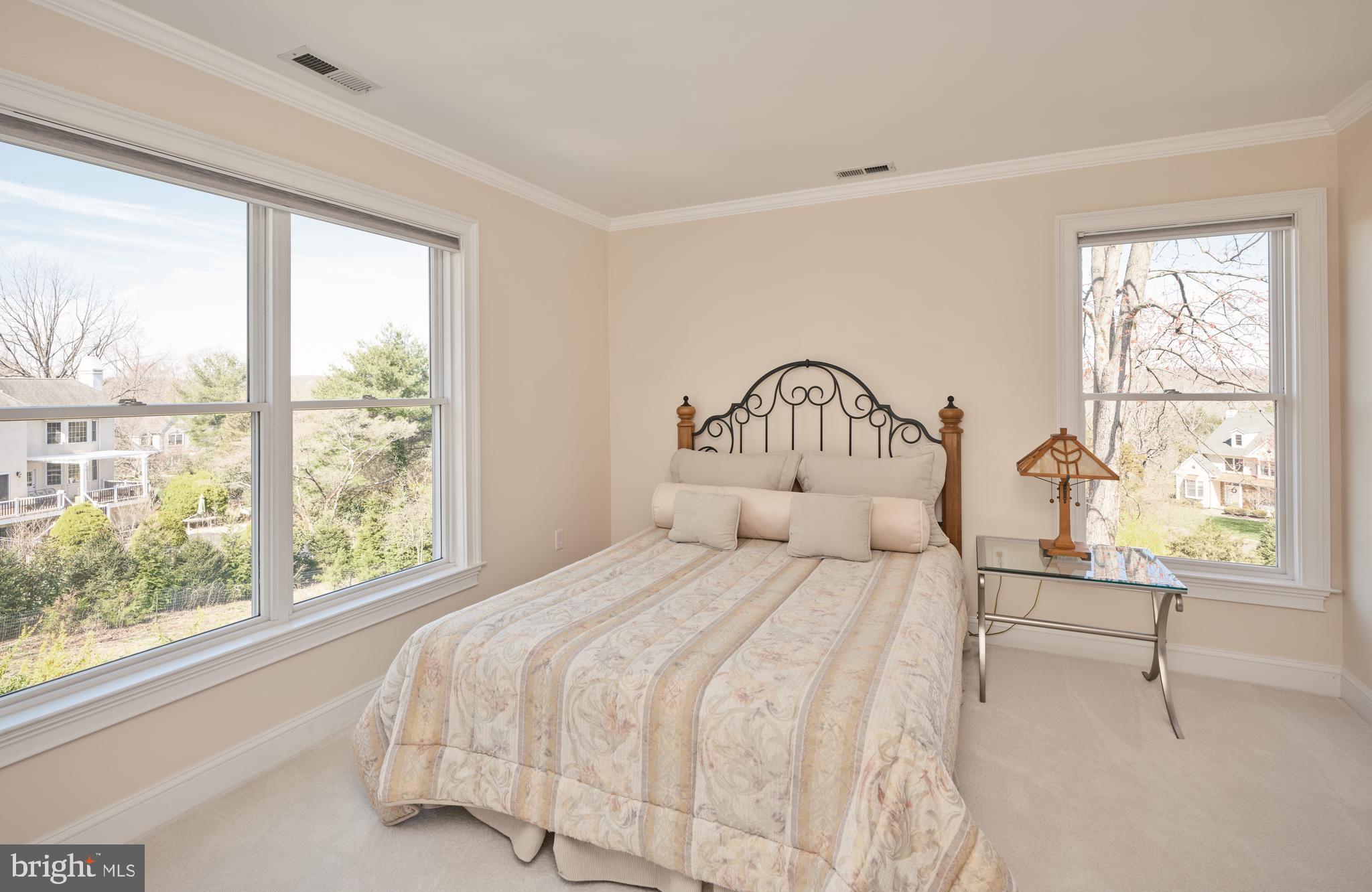 KINGSWOODS - Residential