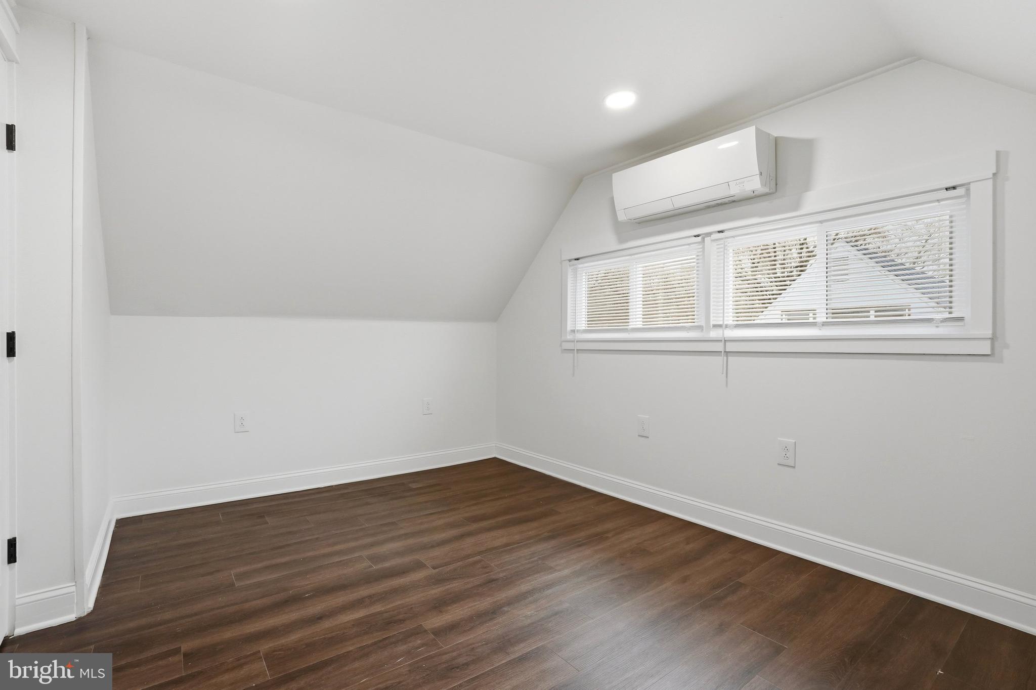 MILL CREEK FALLS - Residential