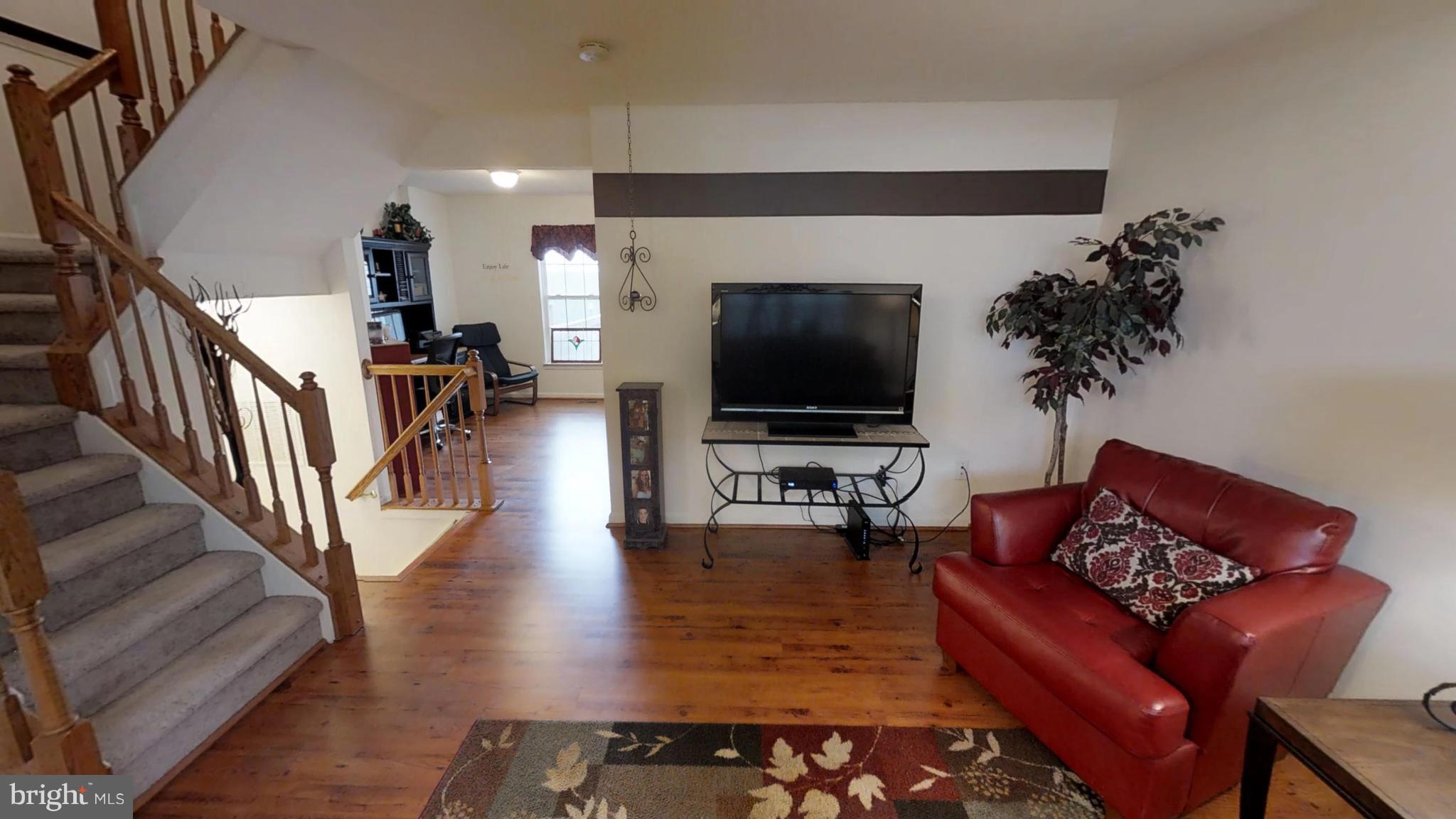 LAKELAND PLACE - Residential