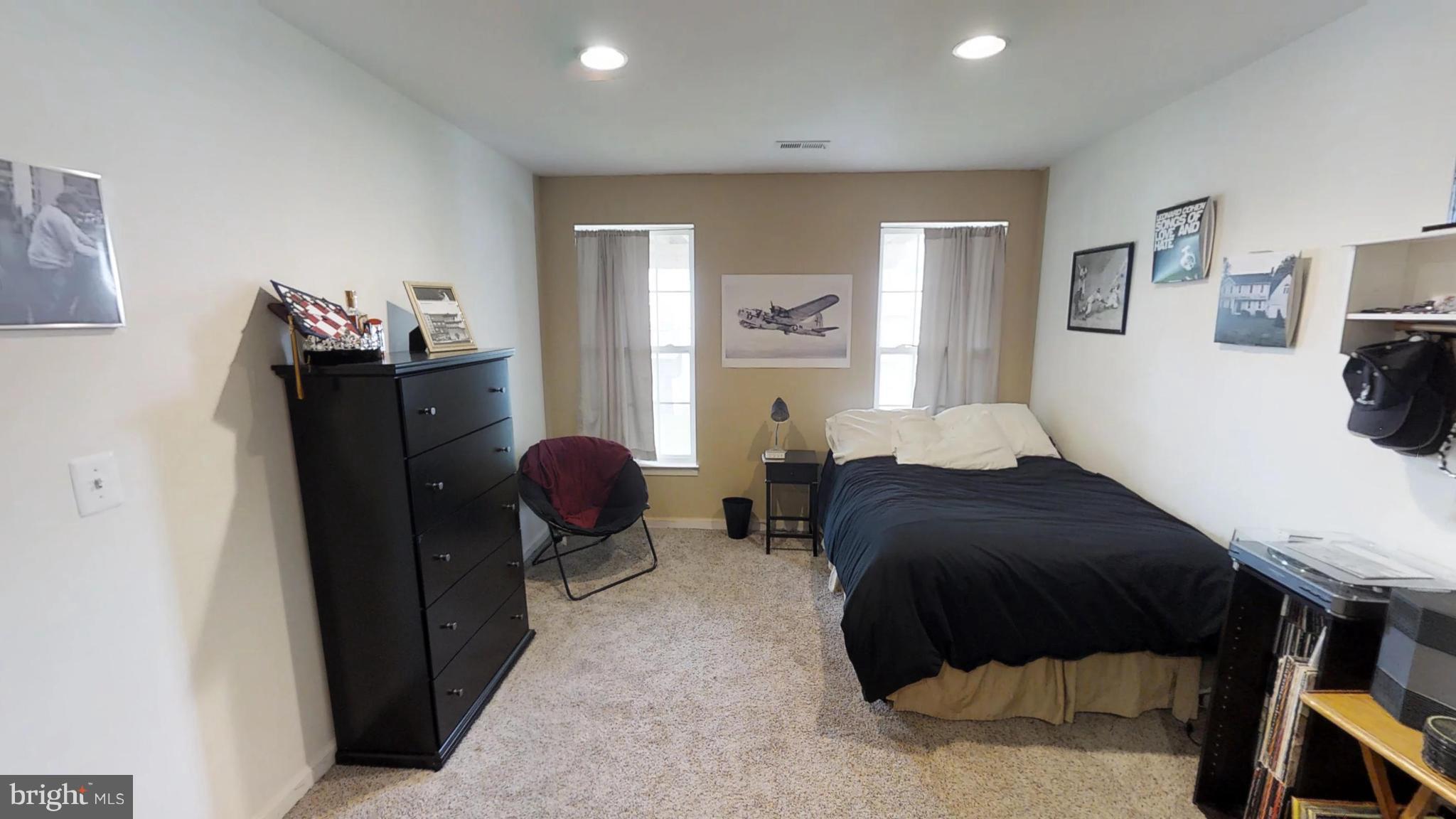 LAKELAND PLACE - Residential