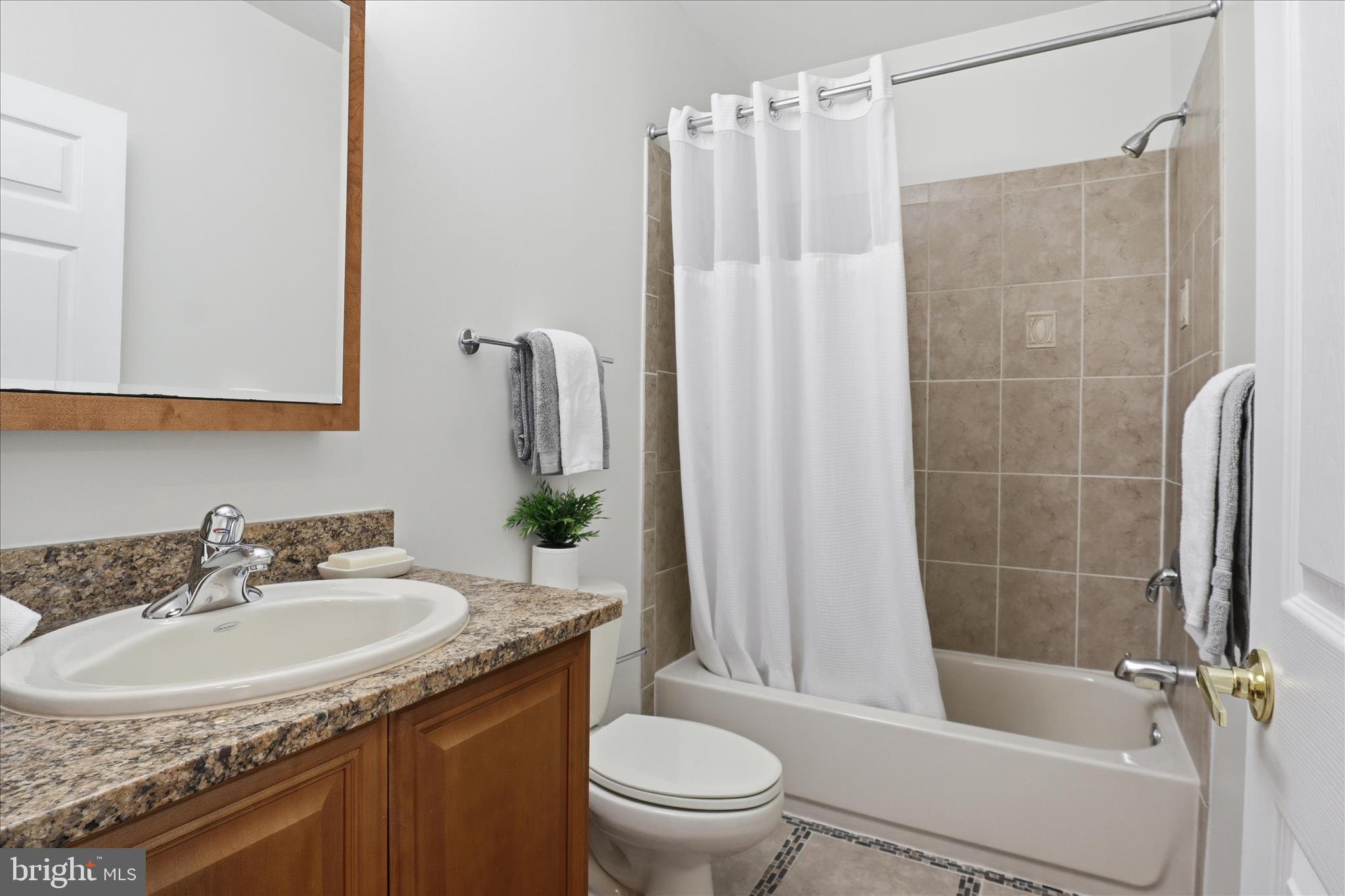 BELMONT COUNTRY CLUB - Residential