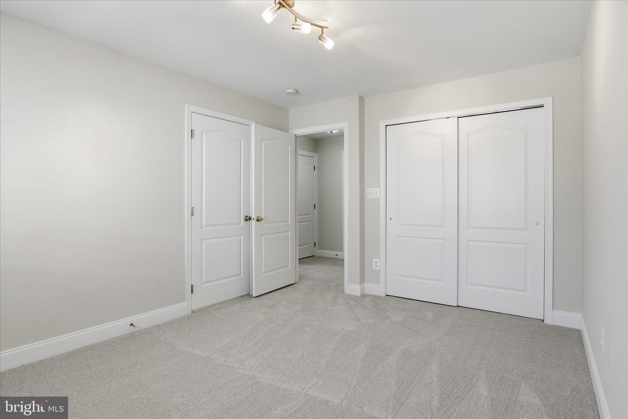 BELMONT COUNTRY CLUB - Residential