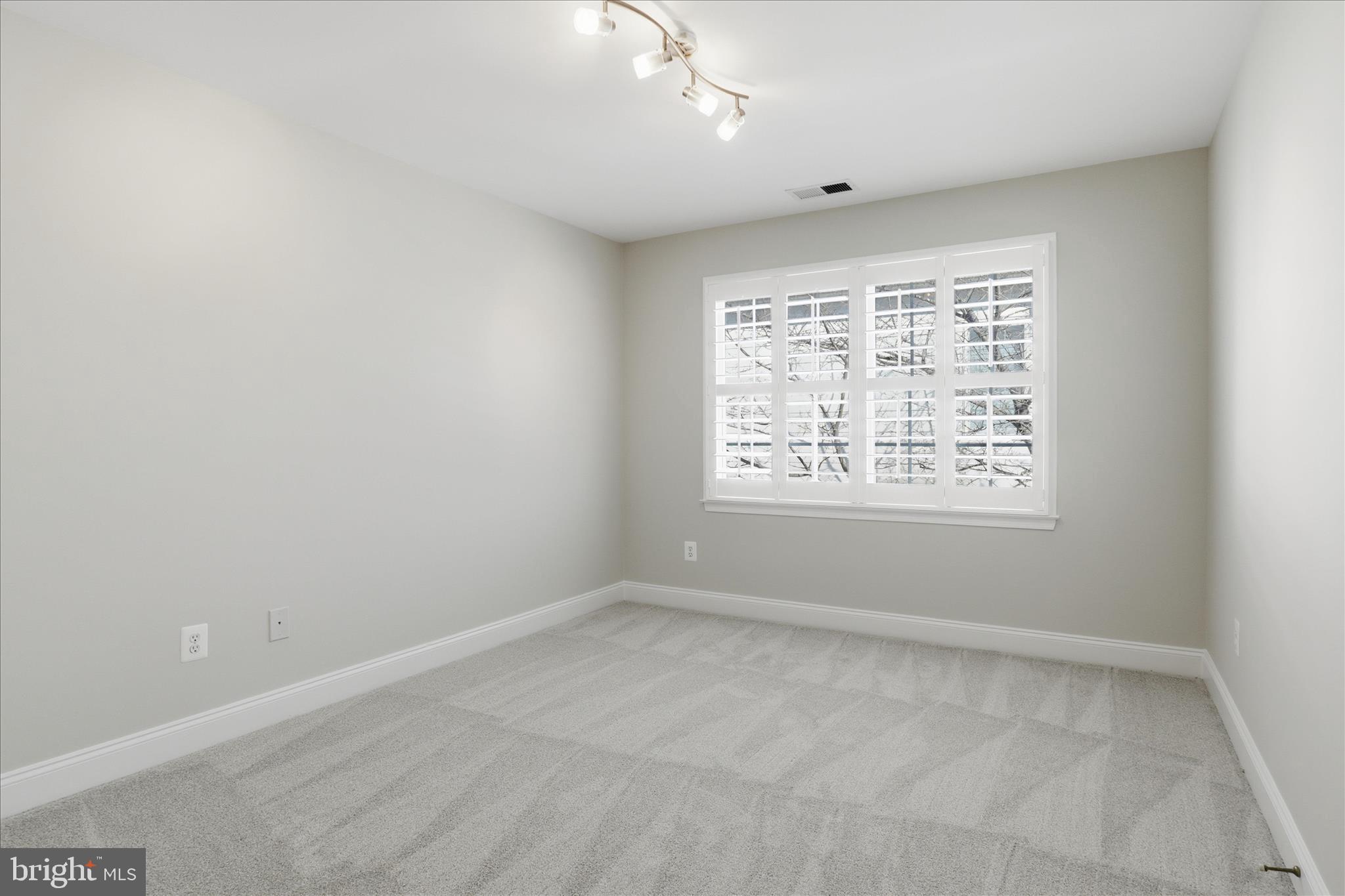 BELMONT COUNTRY CLUB - Residential