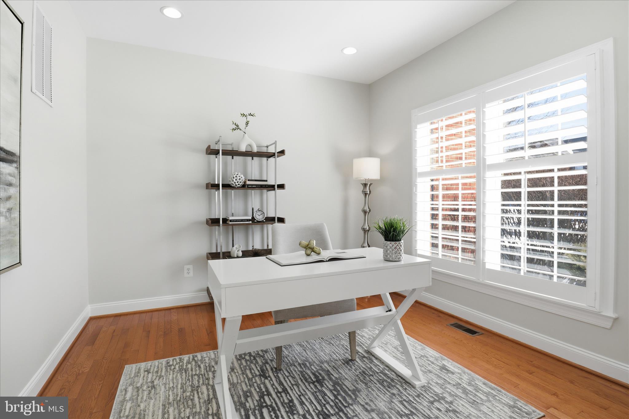 BELMONT COUNTRY CLUB - Residential