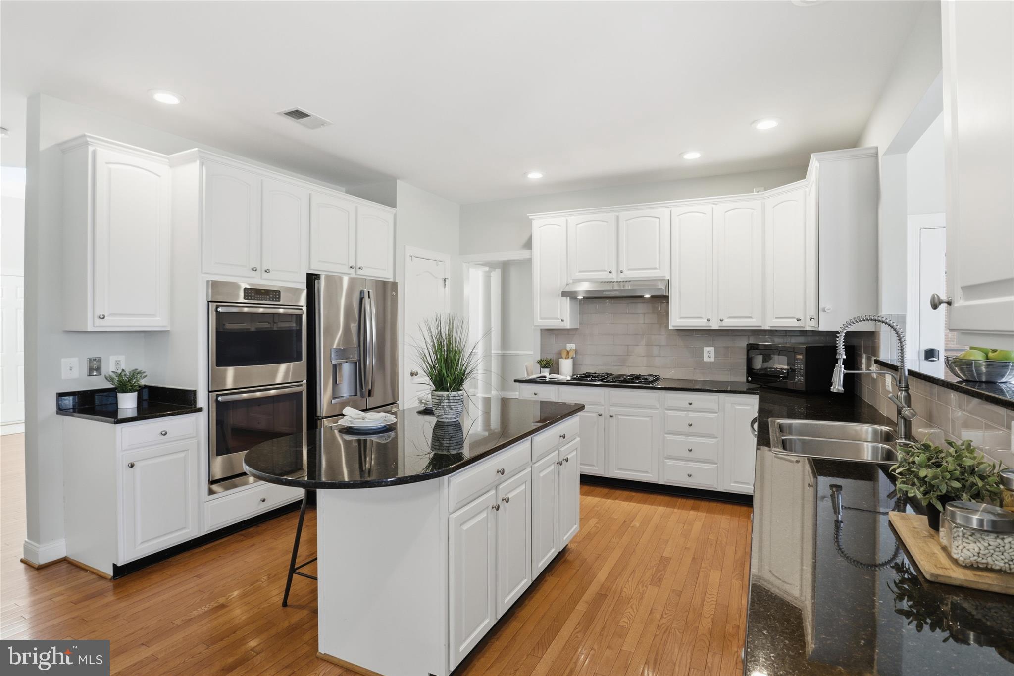 BELMONT COUNTRY CLUB - Residential