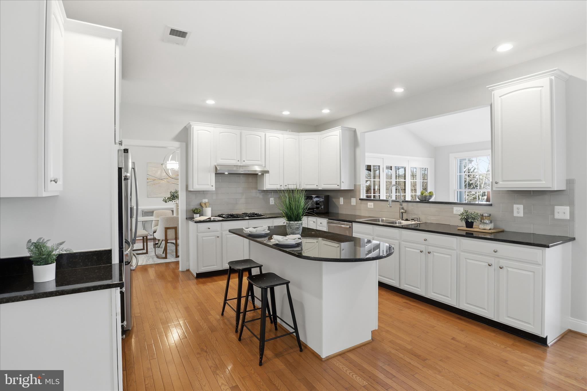 BELMONT COUNTRY CLUB - Residential