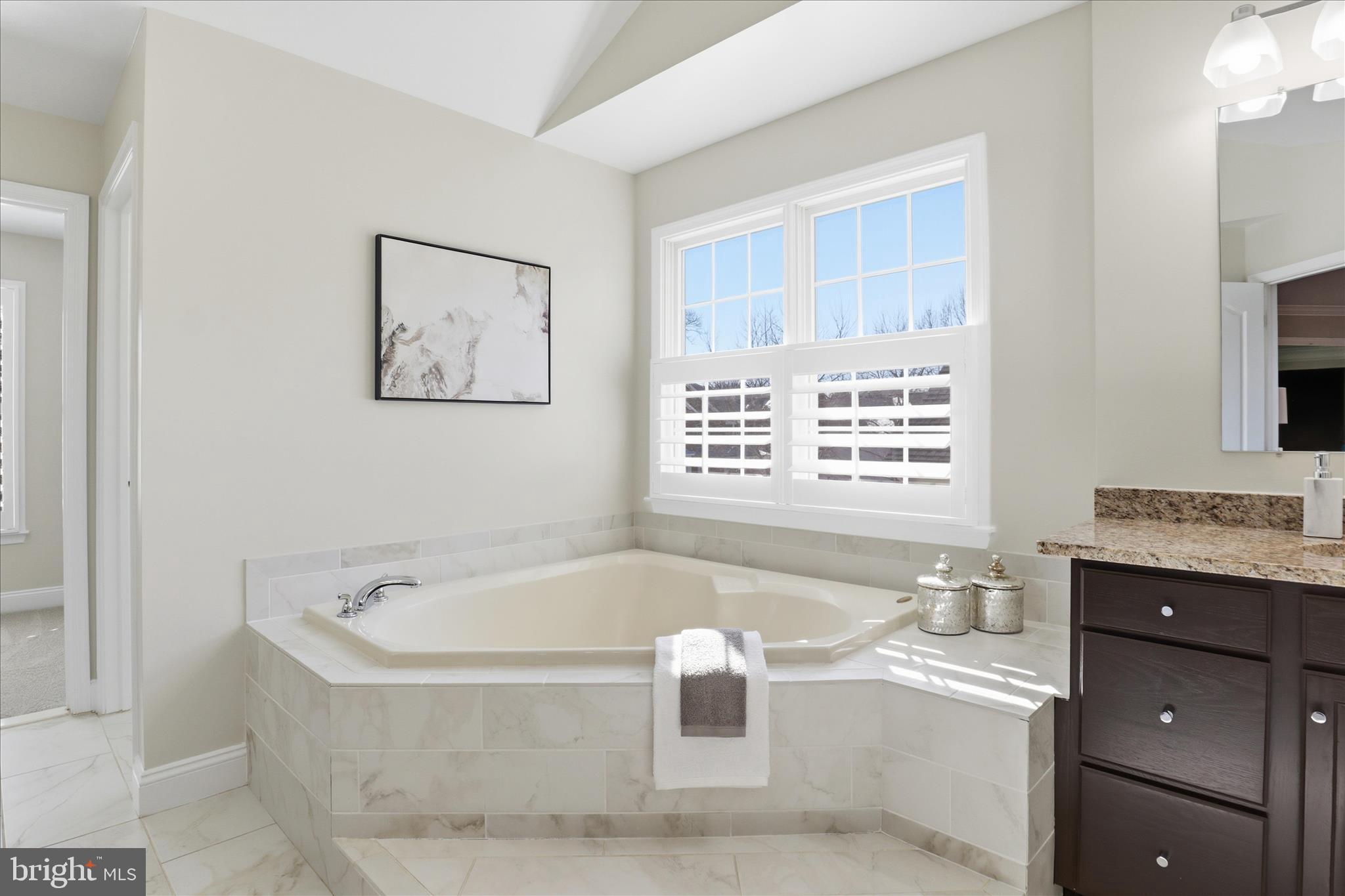 BELMONT COUNTRY CLUB - Residential