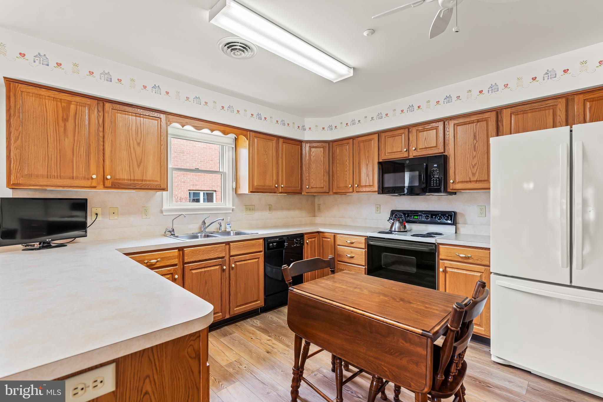 SOUTH POINTE - Residential