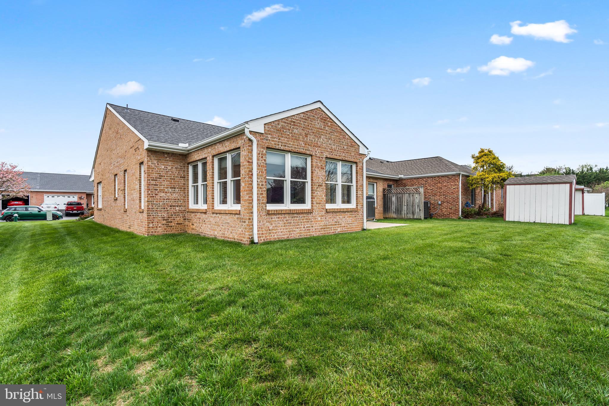 SOUTH POINTE - Residential