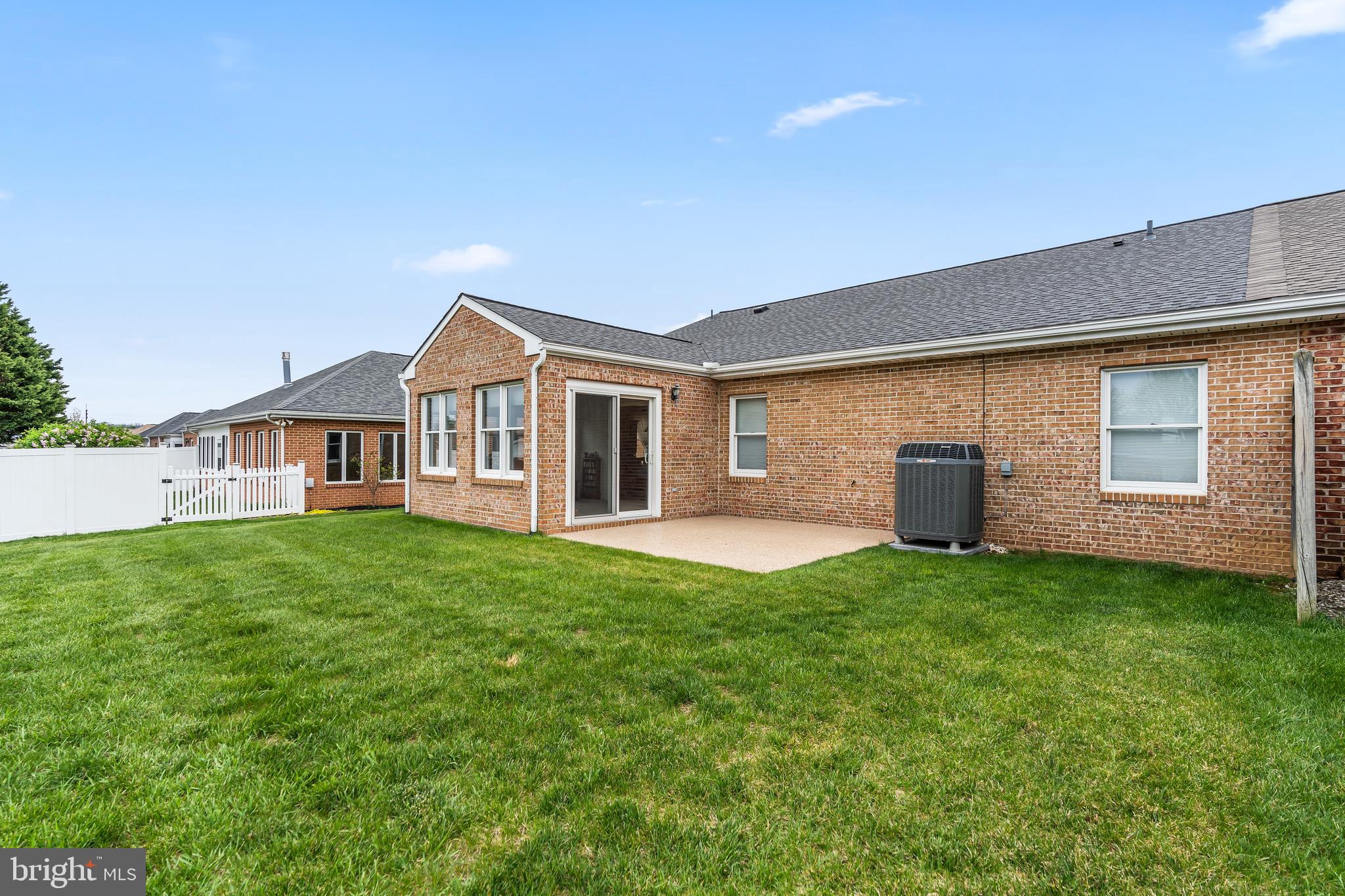 122 SOUTHERN OAK DRIVE