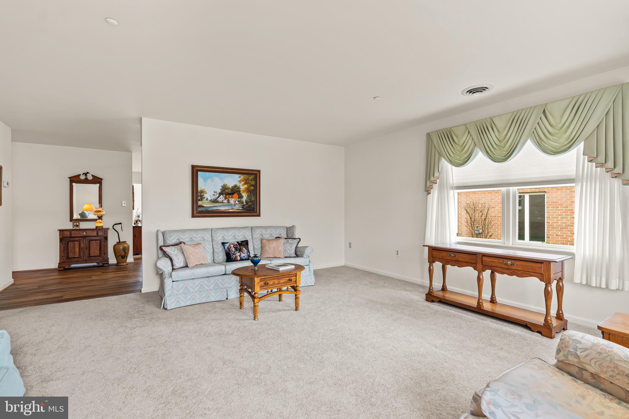 122 SOUTHERN OAK DRIVE