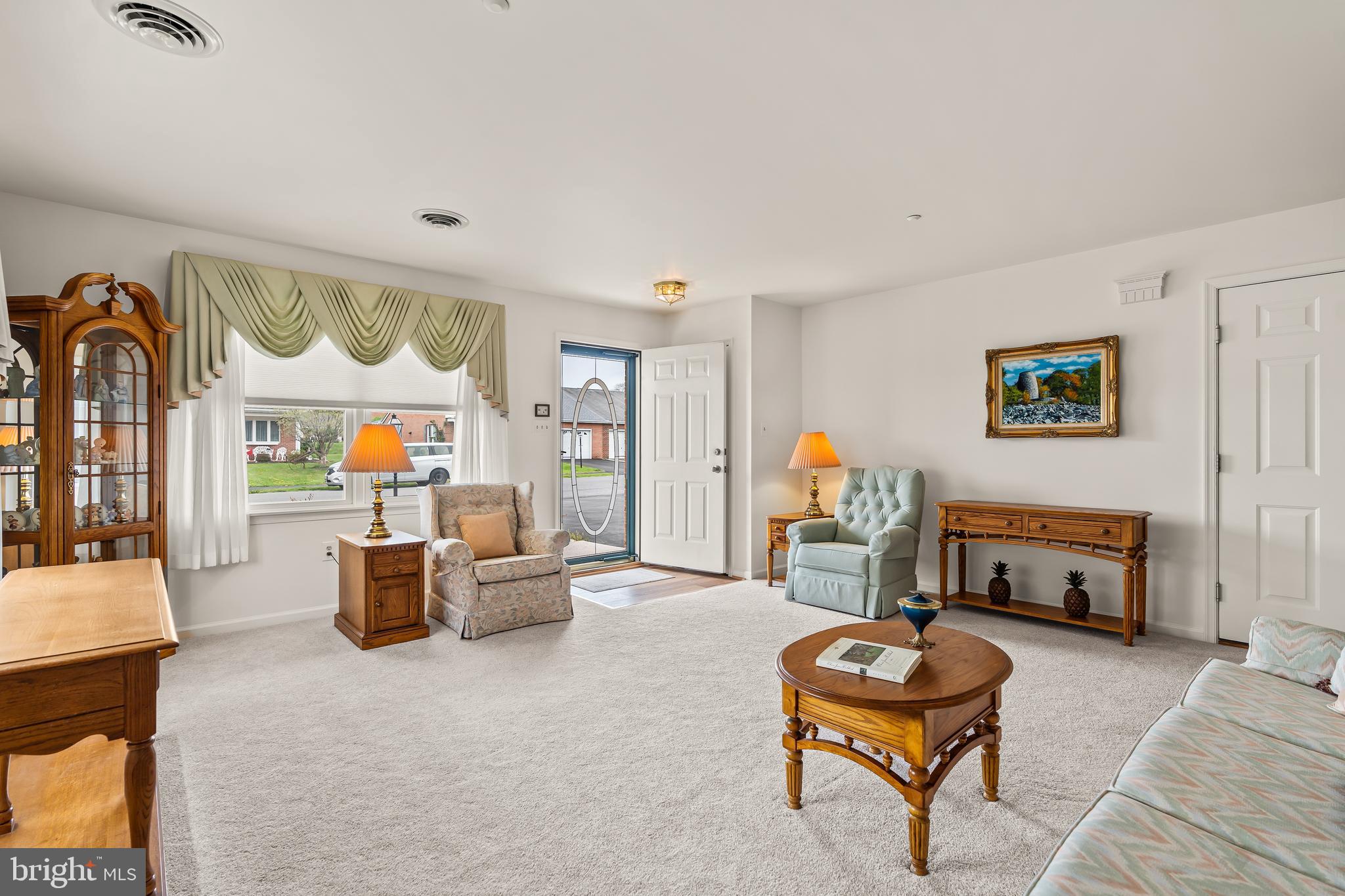 SOUTH POINTE - Residential