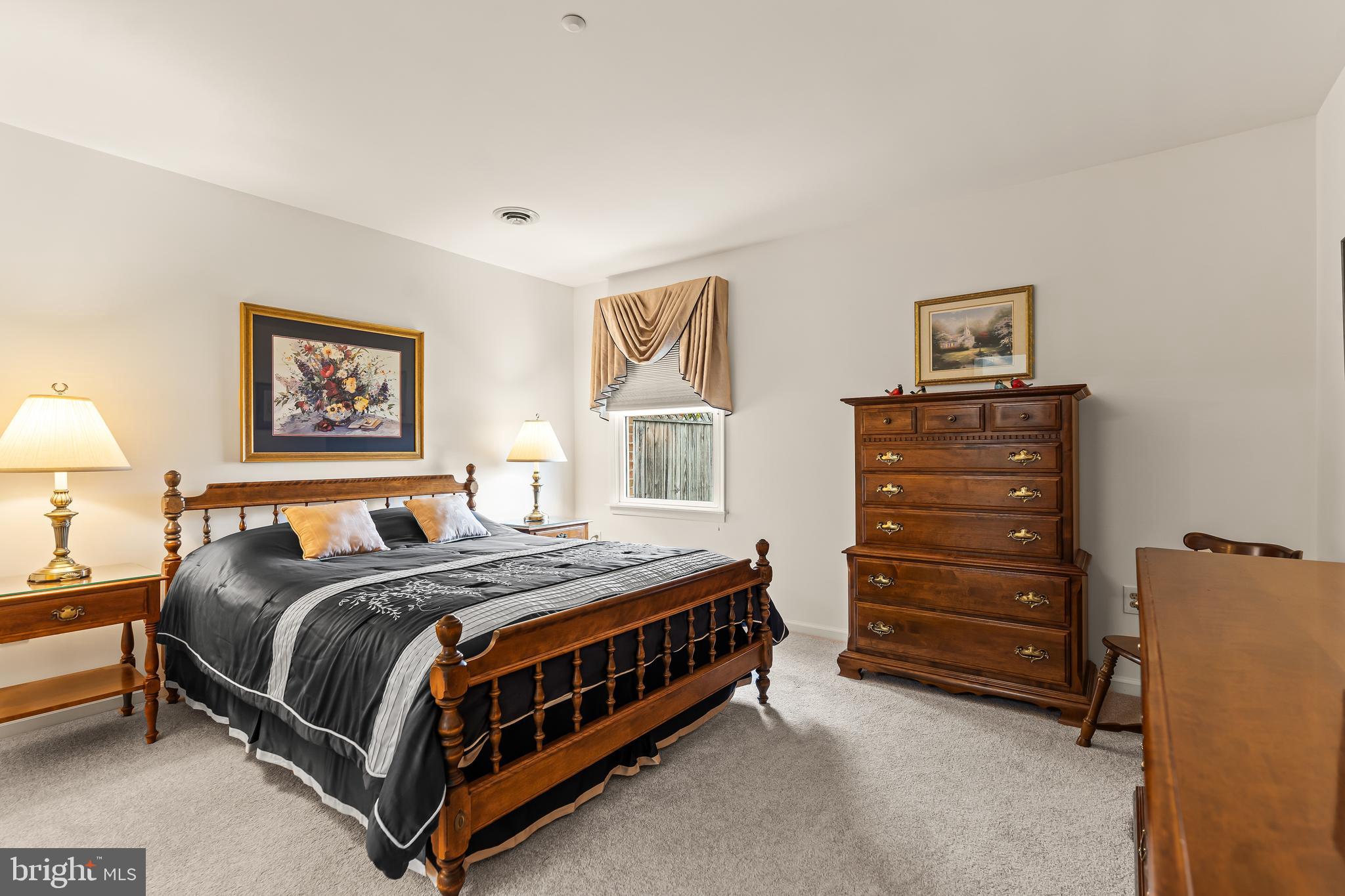 SOUTH POINTE - Residential