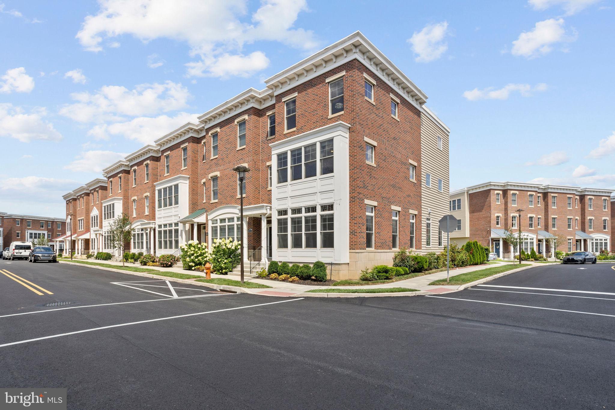 SIENA PLACE - Residential