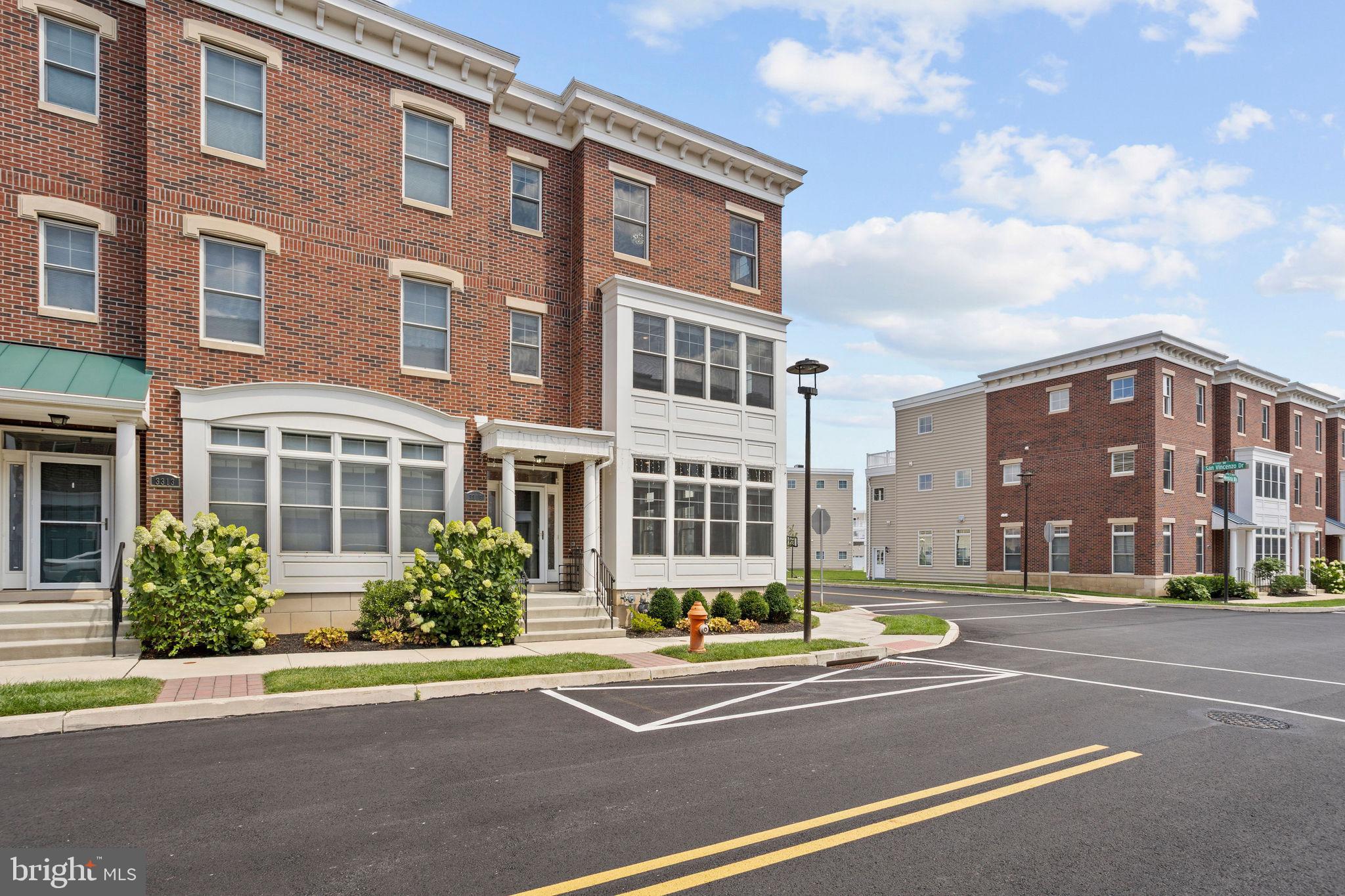 SIENA PLACE - Residential