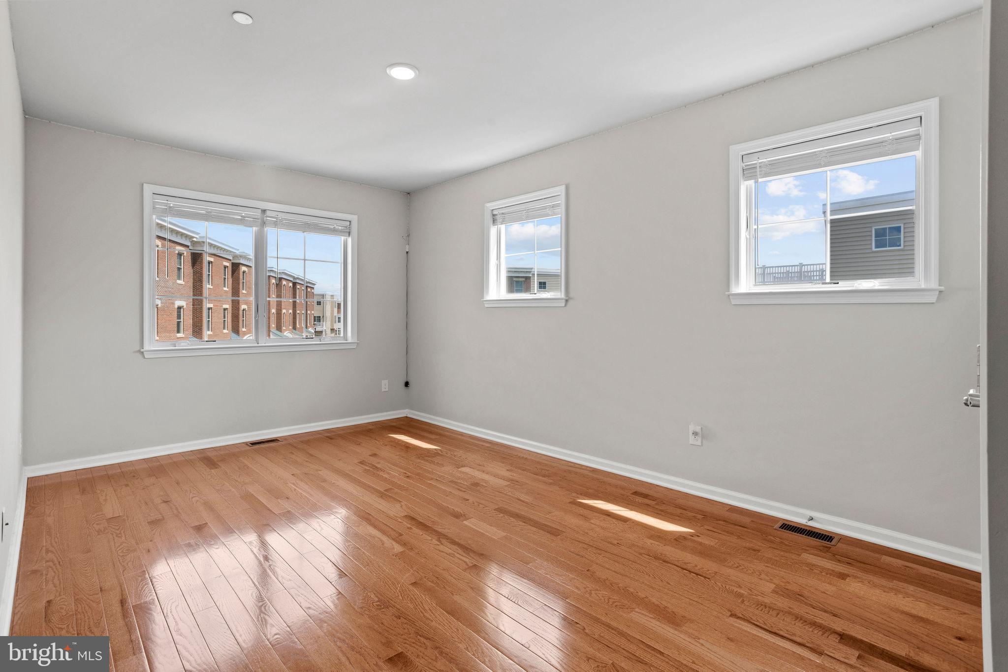 SIENA PLACE - Residential